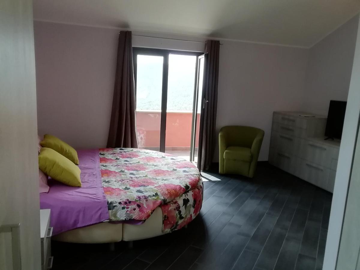 Suite Con Vista Vezzi Portio Exterior photo